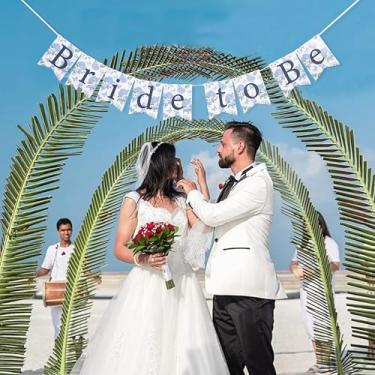 Imagem de Banner floral Bride to Be - Decorações de festa de noivado doces, banner pendurado para chá de panela, pano de fundo para foto de festa de casamento, guirlanda de borboleta de flor de noiva para