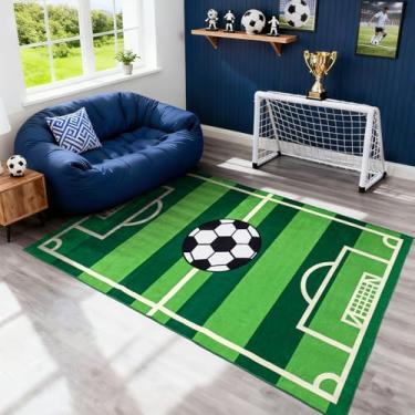 Imagem de YulyreZome Tapete de área de campo de futebol, tapete temático de futebol para quarto, sala de jogos, tapete de decoração esportiva verde com design de bola de futebol, tapete antiderrapante macio 9,5