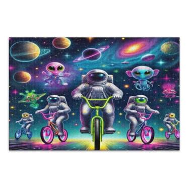 Imagem de Aliens Astronauts Cycling in Space Puzzles 500 peças para adultos, quebra-cabeça engraçado com letras nas costas