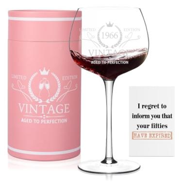 Imagem de Presentes de aniversário de 60 anos para mulheres, melhores presentes para mulheres de 60 anos, taça de vinho vintage 1965 gravada 60, decorações de aniversário exclusivas de 60 anos para mulheres