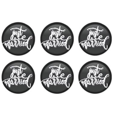 Imagem de Beistle 6 peças Prismatic Just Married Pinback Botões para noiva e noivo Recepção de casamento Foto Estande Adereços, 5 cm, Preto/Branco/Prata