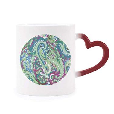 Imagem de Caneca de grés abstrata com estampa de plantas verdes sensível ao calor e muda de cor vermelha
