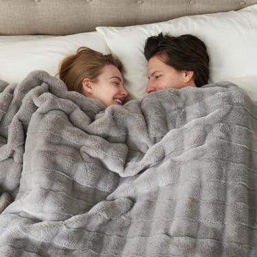 Imagem de Cozy Bliss Cobertores fofos king size para cama, leves e aconchegantes de pele sintética cinza macio para sofá, quarto, sala de estar, 272 x 232 cm