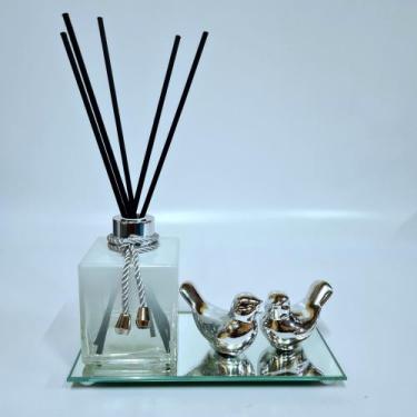 Imagem de Difusor Para Essência, Bandeja + 2 Pássaro. - R&A, Cubo branco dgd pra