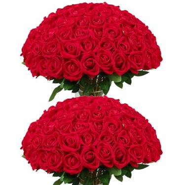 Imagem de DuHouse 50 peças de flores artificiais de rosas brancas, volume de rosas de veludo falso, buquê de rosas artificiais com hastes longas para decoração de mesa central de arranjos de festa de casamento