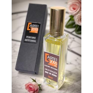 Imagem de Perfume Feminino HandMade com 30ml. Fragrâncias Marcantes - Arte 1 Perfumes onde a criação de cada fragrância é uma obra de arte. (Noa Cachar.)