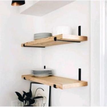 Imagem de Kit 6 Prateleiras Industriais com Suporte Mão Francesa Invertida – Prateleira de Madeira Pinus para Decoração (2 prateleiras 60 cm(Natural))