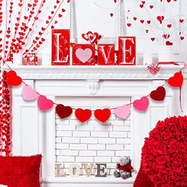 Imagem de Jetec Conjunto de 5 blocos de madeira do amor do dia dos namorados com guirlanda de coração de feltro, placas de madeira independentes, guirlanda de coração pendurada, tampo de mesa, mesa de carta de