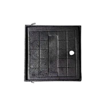 Imagem de Tampa Tampão de Chão em Ferro de Passagem Articulado 16x16cm - Fundiçã