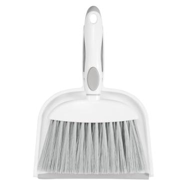 Imagem de NACENA Conjunto de vassoura e pá de lixo, mini conjunto de escova e pá de poeira pequena com dentes de pente, ferramenta de limpeza de casa e escritório para pequenos espaços, pelos de animais de