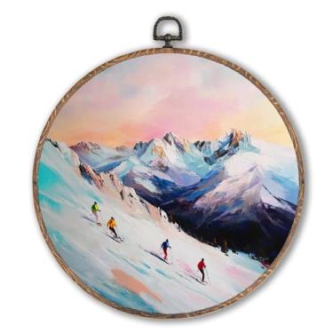 Imagem de Hxlac Escultura de parede redonda de esqui de inverno, decoração de parede redonda de esqui de inverno, paisagem de montanha nevada, paisagem de neve para pendurar na neve, escultura de parede para