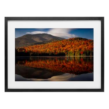 Imagem de Stupell Industries Impressão emoldurada branca refletora de outono sob vidro, design de Jonathan Zaharek, 35,5 x 50,8 cm