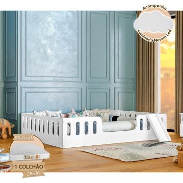 Imagem de Cama Casal Design Montessoriana Helo com Nicho + Kit 33 Branca Divaloto + Luminária