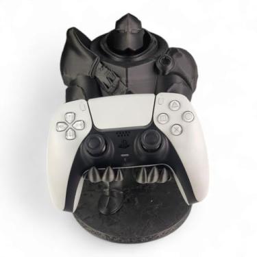 Imagem de Suporte para Controle de Videogame PS5/PS4/Xbox, Design Cavaleiro Medieval, Base Decorativa, 22cm x 16,5cm, Preto (Preto)