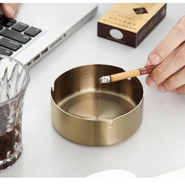 Imagem de Cinzeiro doméstico, cinzeiro de aço inoxidável para uso interno ou externo, suporte de cinzeiro de mesa inquebrável para casa, fora do escritório, pátio, varanda (pequeno dourado)