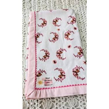 Imagem de Soleil Cueiro para Bebê em Flanela, Estampado, Acabamento em Tricoline, 80x100cm, com Passamanaria (rosa), Artesanal