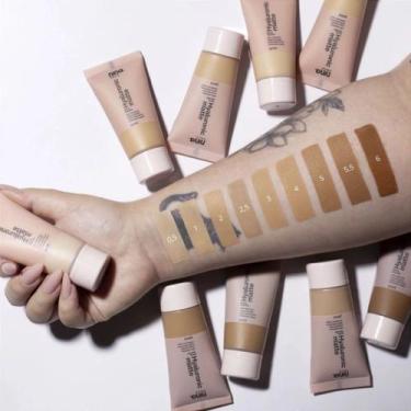 Imagem de Base liquida hyaluronic matte nina makeup - VIA MAKEUP BRASIL, 03