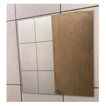 Imagem de Espelho para Banheiro Simples de Vidro Quadrado de Parede - Cebrace ou