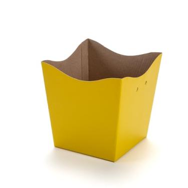 Imagem de CACHEPOT DE PAPELÃO QUADRADO 15 PARA FLORES E PRESENTES. (AMARELO)