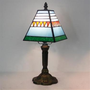 Imagem de Luminária de mesa vintage americana com LED, personalizada e criativa, para sala de estar, escritório, quarto infantil, casa de campo ou hotel, com vidro colorido (Estilo 49)