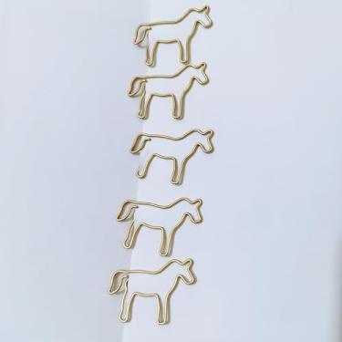 Imagem de Conjunto de clipes de papel de Natal, clipes de papel decorativos coloridos em formato festivo, 20 peças, material de escritório com tema de férias com árvore, Papai Noel, presente, meia, vela