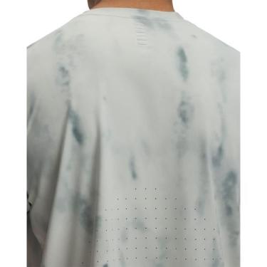 Imagem de Camiseta de Corrida Under Armour Launch Elite Masculina, Verde, M