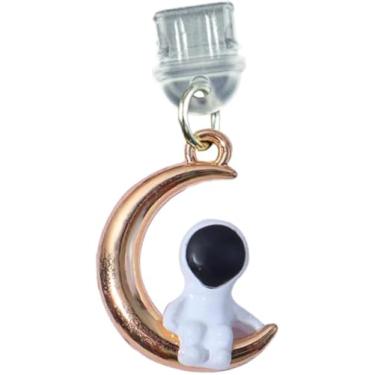 Imagem de Jizlan 1 plugue de poeira dourado bonito astronauta porta de carregamento antipoeira plugue USB tipo C para fone de ouvido acessórios de tampa, 1, plástico, sem pedra preciosa, 1, Plástico, Sem Pedra