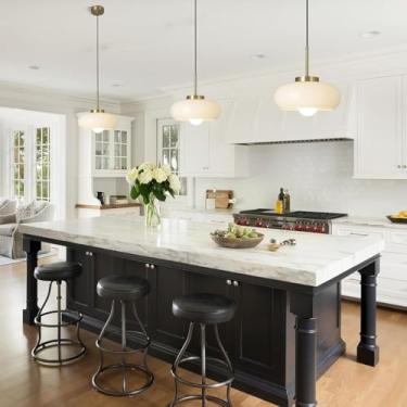 Imagem de Luminária pendente de vidro leitoso para ilha de cozinha, estilo cúpula, modelo escola, lustre moderno de meados do século XX em branco e dourado, ideal para sala de jantar, quarto e cozinha