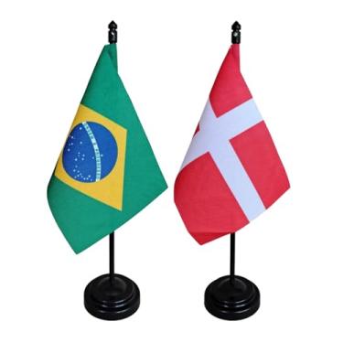 Imagem de Kit Bandeira de Mesa Brasil e Dinamarca, 26cm Altura, 18x11cm Bandeiras, Multicolorido, Oxford, Base Plástica, para Escritório, Eventos, Decoração