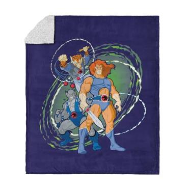 Imagem de Cobertor Thundercats On The Loose Silk Touch Sherpa – Lion-O, Tygra, Panthro Team Action, lã ultramacia, arremesso favorito dos fãs da Warner Bros. oficial, 127 x 152 cm