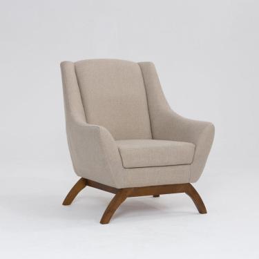 Imagem de Poltrona para Sala de Estar Base em Madeira Juliet Aveia