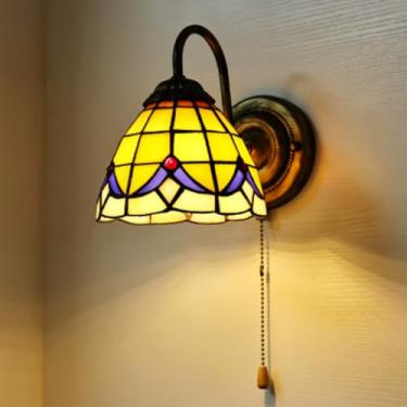 Imagem de Luminária de parede Tiffany com interruptor, estilo barroco industrial vintage, com cúpula de vidro colorido, luminária de parede decorativa mediterrânea com interruptor de puxar para quarto