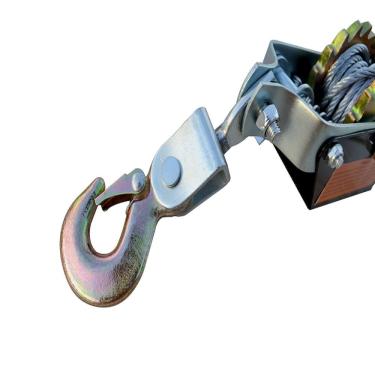 Imagem de Guincho Catraca 4T Com Cabo De Aço 1,5M Terra Equipamentos