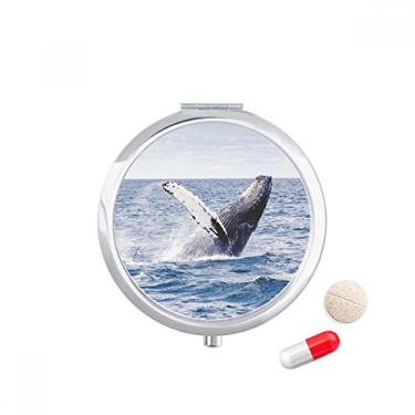 Imagem de Estojo de comprimidos de bolso com imagem natural de peixe, jubarte do oceano, caixa de armazenamento de medicamentos, dispensador de espelho