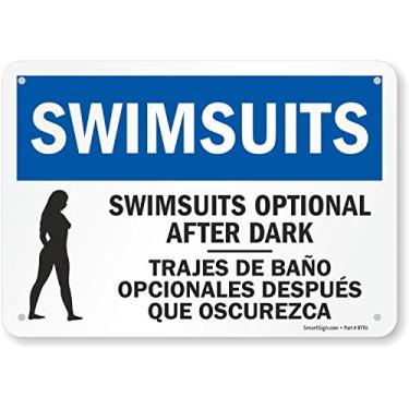 Imagem de SmartSign "Fatos de banho - maiôs opcionais após o anoitecer" placa bilíngue | 17,8 cm x 25,4 cm alumínio, S2-0051-B-AL-10