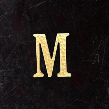 Imagem de BWRMHME Letras e números autoadesivos de latão sólido com textura de estria maleolar – Alfabeto de metal de 4,5 cm de ouro antigo para porta, parede, placa de sinalização de caixa de correio, rua e