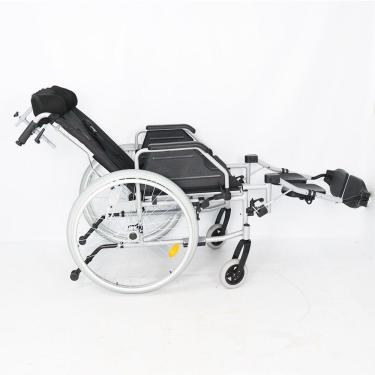 Imagem de Cadeira de Rodas Dobrável Dellamed D700 T44 Reclinável em Alumínio Preto Até 130KG