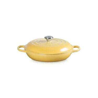 Imagem de Caçarola Buffet Signature 30 cm Amarelo Camomille Le Creuset