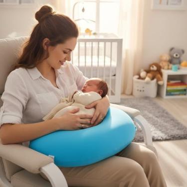 Imagem de Almofada de Amamentação Ergonômica com Capa Removível e Lavável – Conforto para Mamãe e Bebê (Azul Bebê)