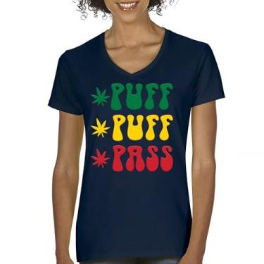 Imagem de Camiseta feminina Puff Puff Pass gola V 420 Weed Lover Pot Leaf Smoking Marijuana Legalize Cannabis Funny High Pothead Tee, Azul marinho, GG