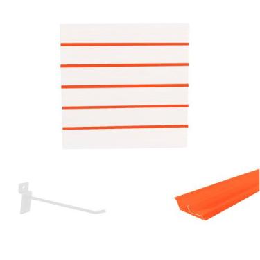 Imagem de Painel Canaletado Branco em Mdf 0,61 x 0,61m com Perfil Pvc Laranja e 