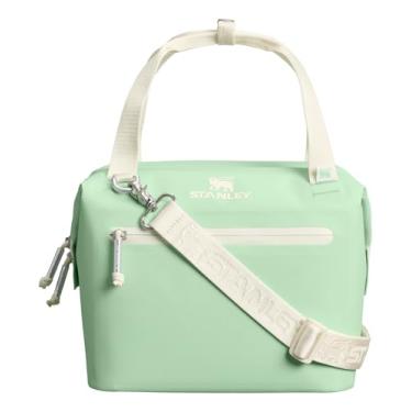 Imagem de Stanley Mini bolsa térmica macia All Day Julienne e lancheira de 7,4 litros | Cooler de 10 latas com alças e alça | permanece frio por horas | Bolsa de viagem isolada com zíper | Sem BPA | Pistache