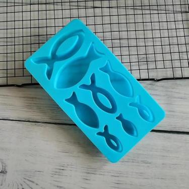 Imagem de 1 peça de silicone azul 8 conectados pequenos moldes de peixe para casa multifuncional grade de gelo bolo de pastelaria de chocolate faça você mesmo moldes de pudim de geleia