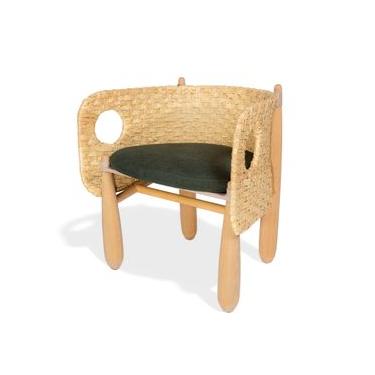 Imagem de Poltrona Aruanã Verniz Madeira Tauari (ambiente interno) Assento em Tecido e Encosto em Palha