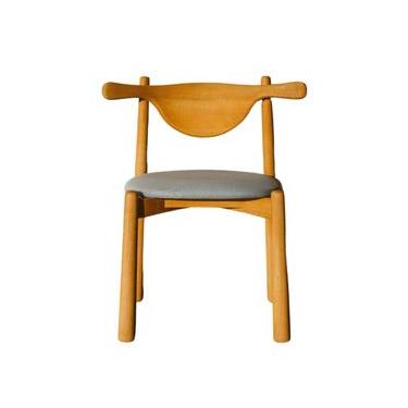 Imagem de Cadeira Aratu Verniz Madeira Tauari (ambiente interno) Assento em Tecido