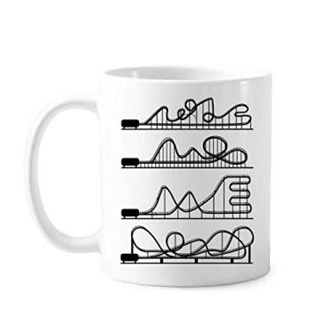 Imagem de Caneca de cerâmica com contorno de montanha-russa preta do parque de diversões, copo de porcelana de café