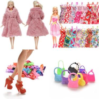 Imagem de Kit de Brinquedos Roupas e Acessórios para Bonecas Vestidos Casaco de 