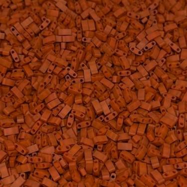 Imagem de Miyuki Half Tila Beads - Contas retangulares de 2 furos, 5 x 2,3 x 1,9 mm, 5 gramas de contas de vidro laranja tijolo (HTL2315)