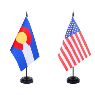Imagem de JBSJBS Bandeira de mesa do Colorado EUA 30,5 cm conjunto de luxo bandeiras do Colorado EUA mini bandeiras de mesa de escritório do estado americano com base de suporte preto decorações de mesa (pacote