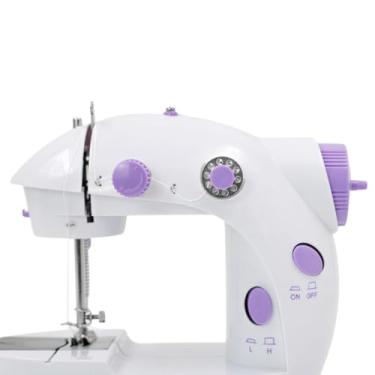 Imagem de Mini Máquina de Costura Portátil SM-202A, Bivolt 110V/220V, Branca com Lilás, Dimensões Aprox.: 19cm (Altura) X 19cm (Comprimento) 9,5cm (Largura)